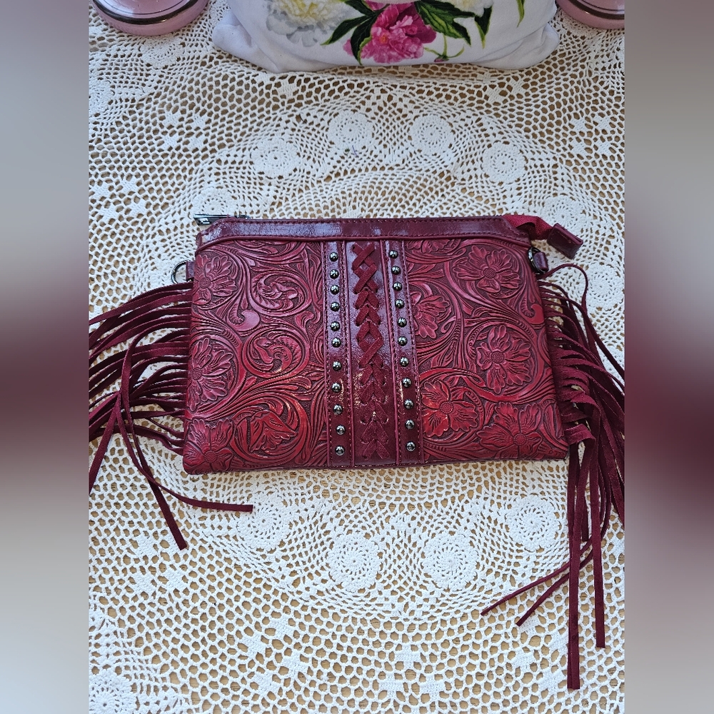 Fashion Red Crossbody Bag with Tassel, Adjustable Strap, Zipper Closure NWOT
